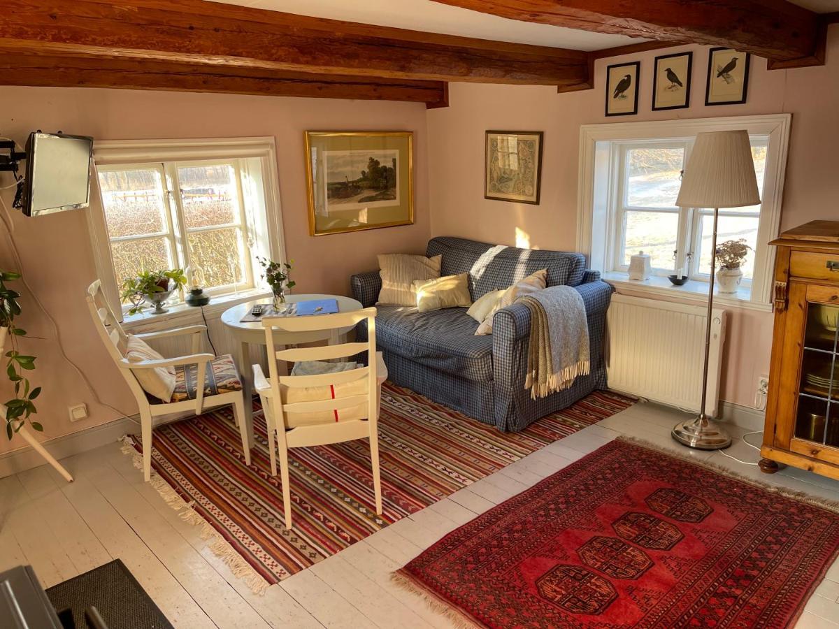 Cozy Lodge At Horse Farm With Lake And Sauna Holo  Eksteriør bilde